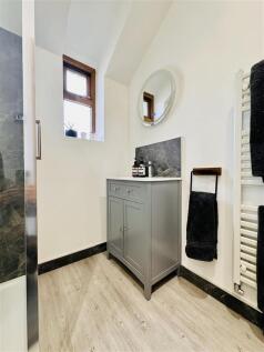 En Suite Shower Room