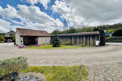 Detached Stone built Outbuilding/Cattery Reception