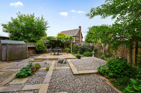 2 Reynolds Green ...