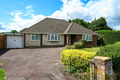 37 Ryecroft Garde...