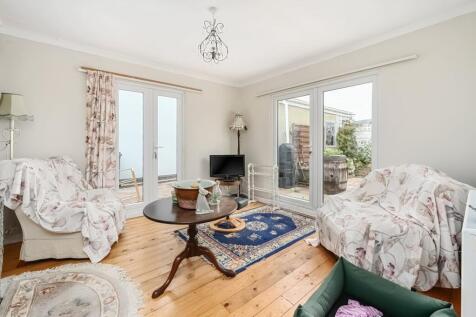 Reception Room/Bed 4