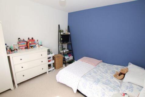 Bed 4 or playroom photo 2