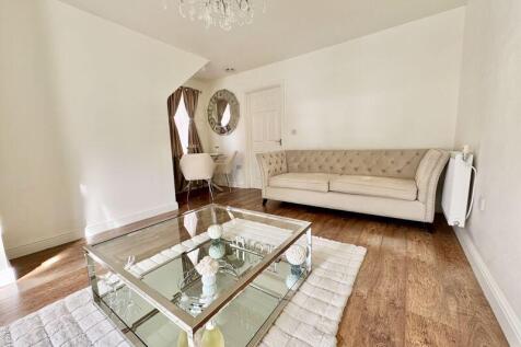 Lounge 4