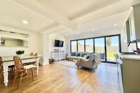 Kitchen living space 2
