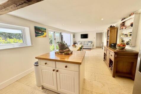 Kitchen living space