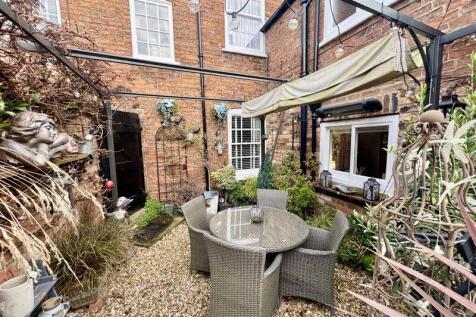 Al fresco dining area