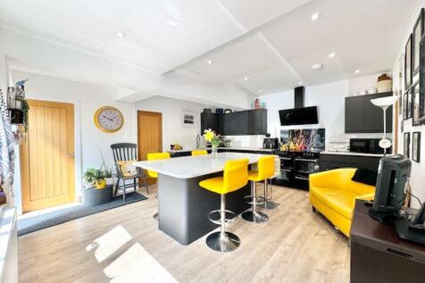 Kitchen diner view 2