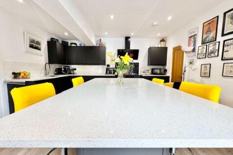 Kitchen diner view 3