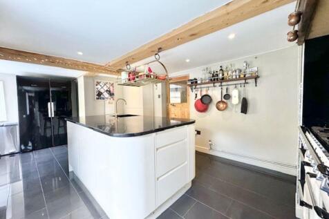 Kitchen breakfast room view 2