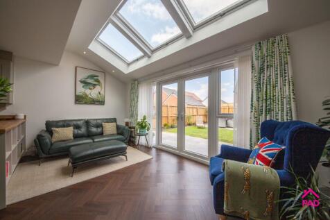 Kitchen/Dining/Family room