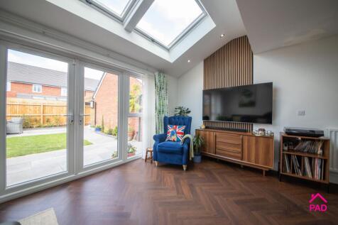 Kitchen/Dining/Family room