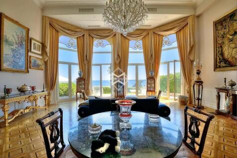Dining room Wooden floor High ceiling Chandelier