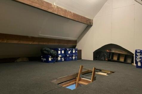 LOFT ROOM