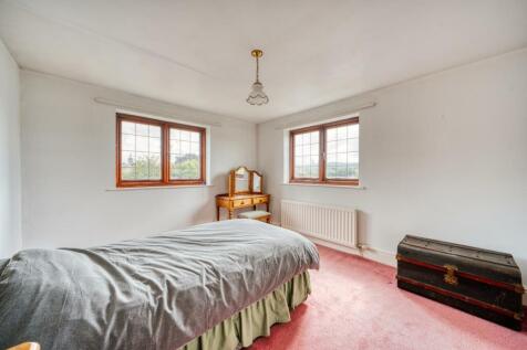12 - bed 2.jpeg