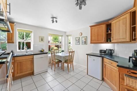 31 Grange Farm Rd  BS49 4RB 14.jpg