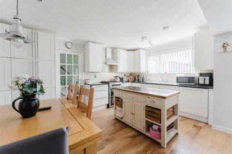 210 Mendip Road, Yatton, BS49 4BZ 12.jpg