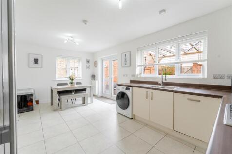 3 Says Path, Langford, BS49 4NT 16.jpg