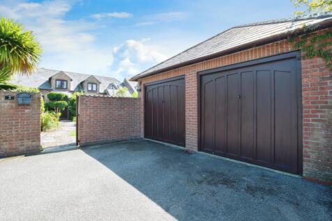 Double Garage
