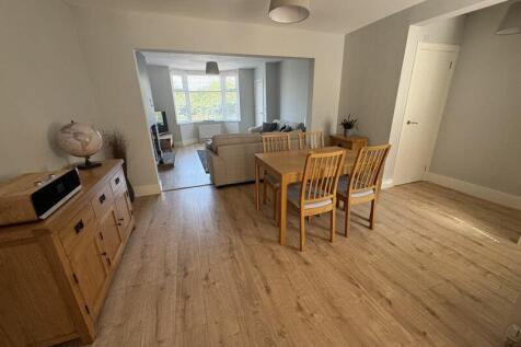 Open Plan Dining 