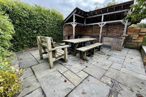 Garden Entertaining Space 