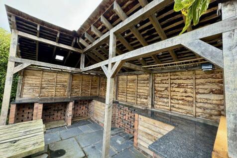 Garden Entertaining Space 