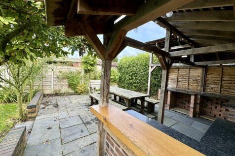Garden Entertaining Space 