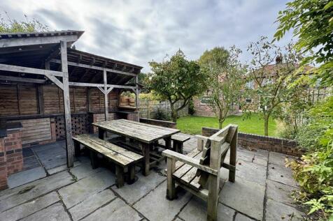 Garden Entertaining Space 