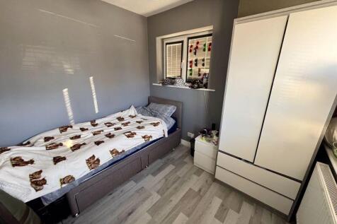 Office/Bedroom 5