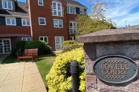 Lovell Court Communal Entrance 