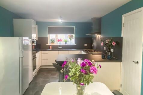 KITCHEN-2.jpg