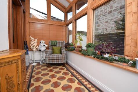 ENTRANCE PORCH-2.jpg