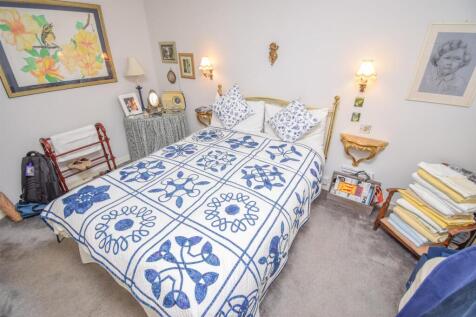 BEDROOM TWO-2.jpg