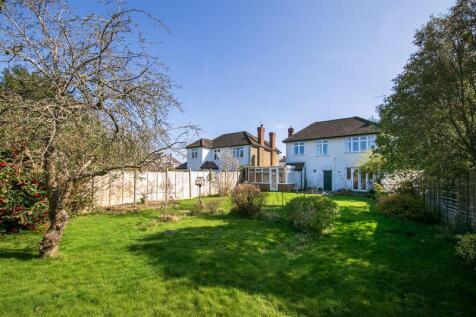 Garden to House