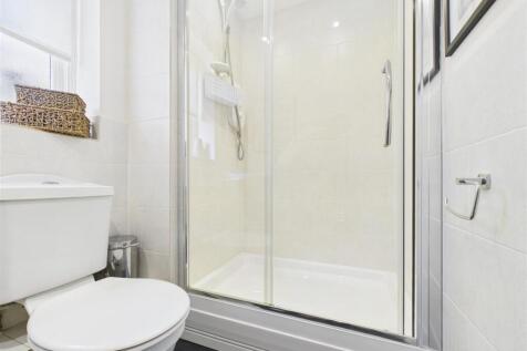 GUEST CLOAKROOM (WITH SHOWER)
