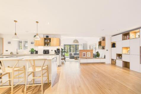 Kitchen/Living/Dining