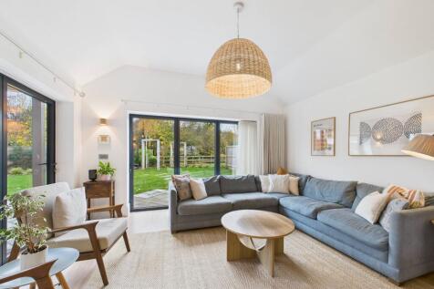 Kitchen/Living/Dining