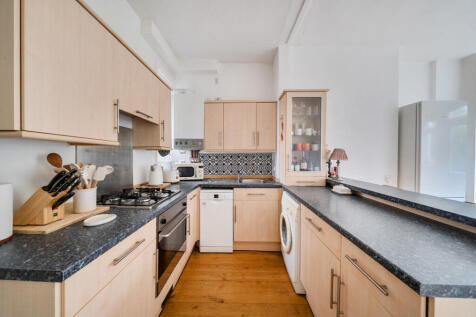 1370709-9-68f2006...