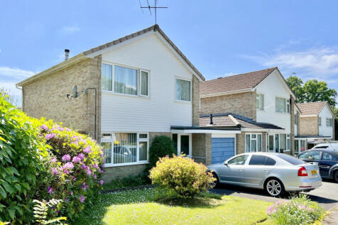 A 3 bedroom detached house