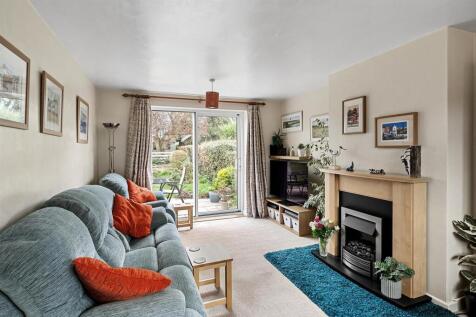 7 Harford Manor Close-26.jpg