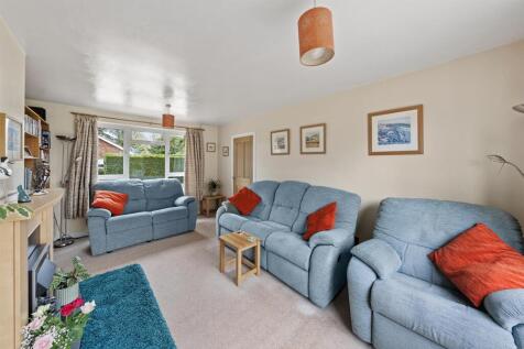 7 Harford Manor Close-28.jpg