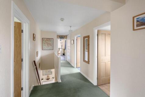 7 Harford Manor Close-23.jpg