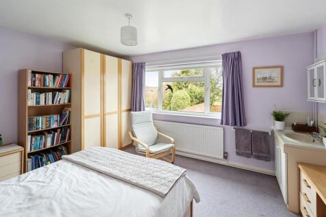 7 Harford Manor Close-14.jpg