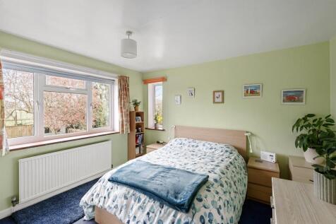 7 Harford Manor Close-17.jpg