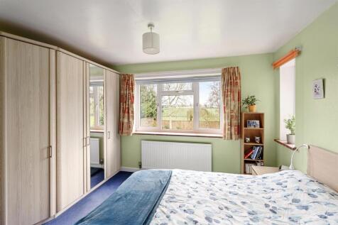 7 Harford Manor Close-18.jpg