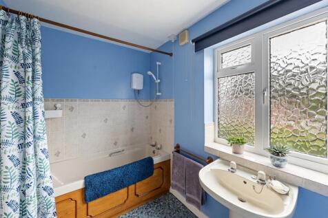 7 Harford Manor Close-19.jpg