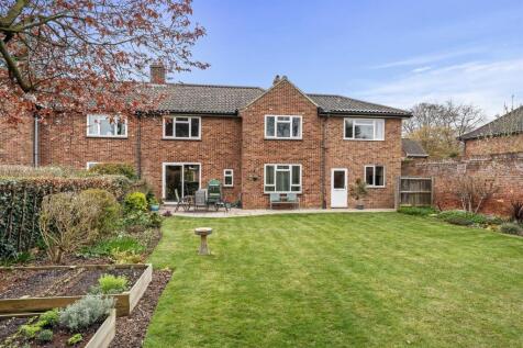 7 Harford Manor Close-07.jpg