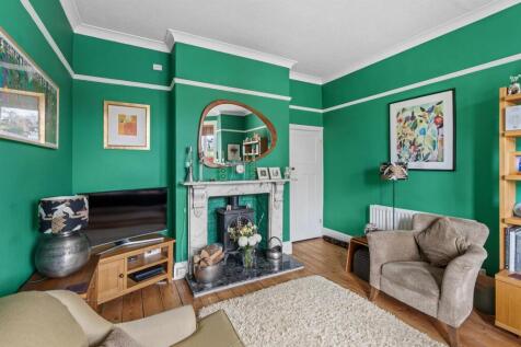 4 Bartholomews Close - 025.JPG