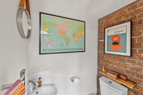 4 Bartholomews Close - 015.JPG