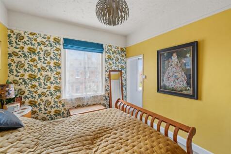 4 Bartholomews Close - 034.JPG