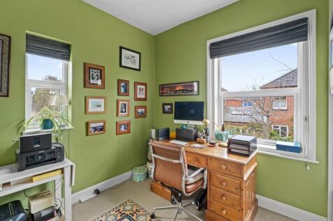 4 Bartholomews Close - 031.JPG